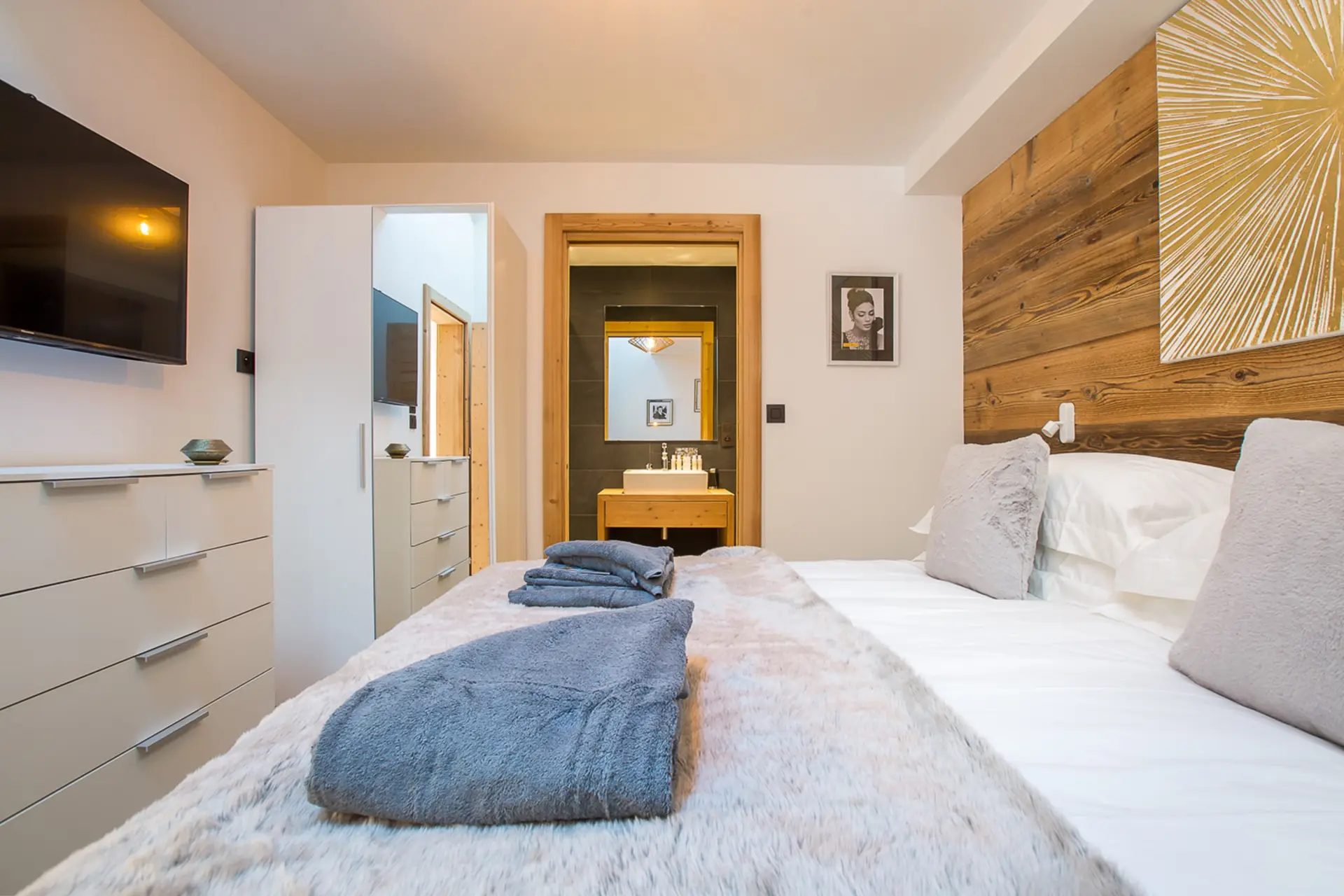 MM Morzna Apt SMALL 32