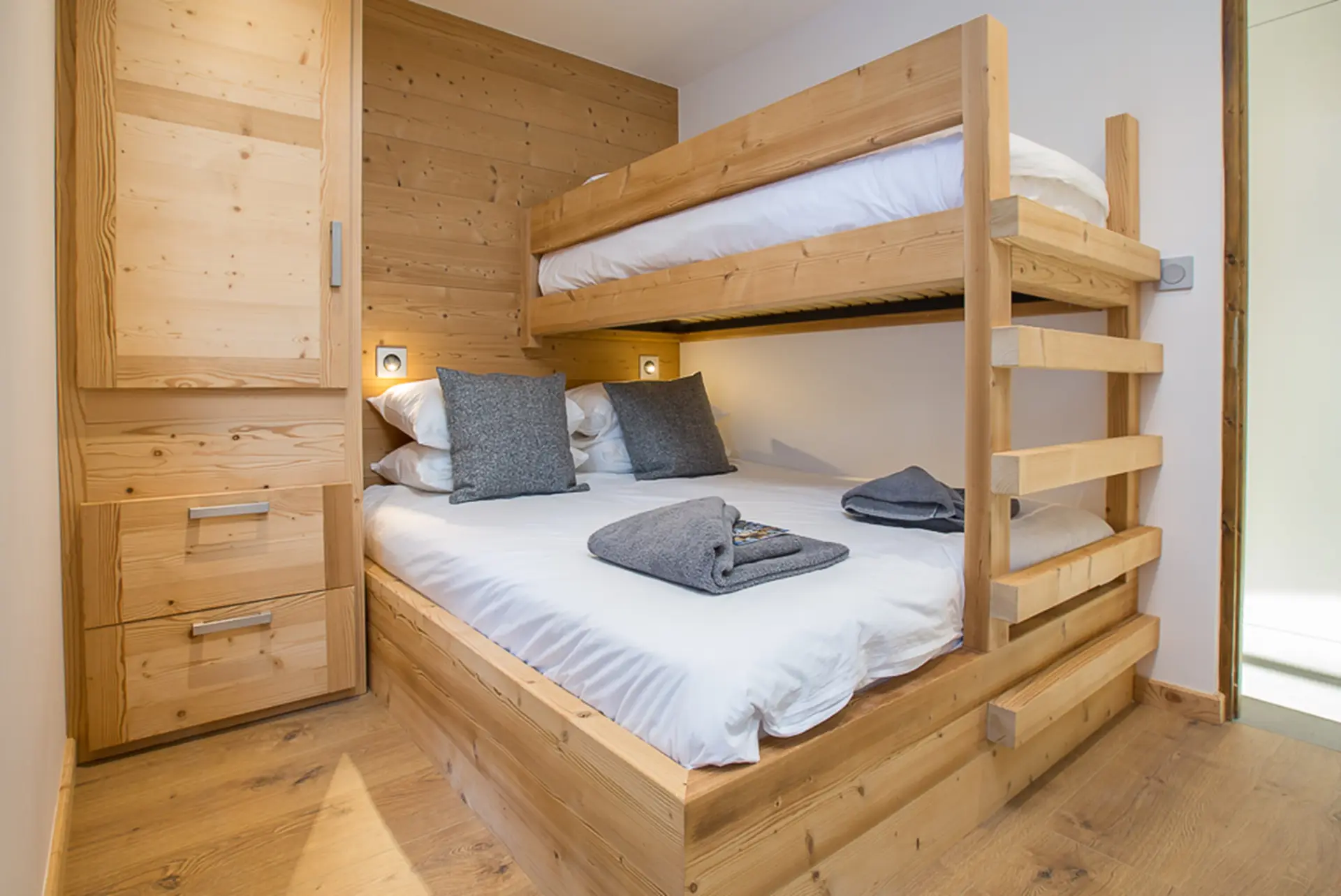 MM Supermorzine Small 3
