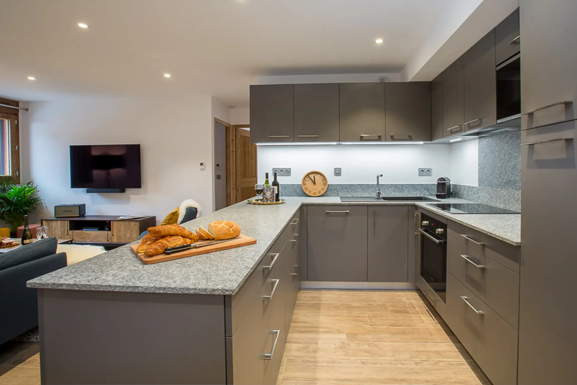 MM Carlina Apt Small 20