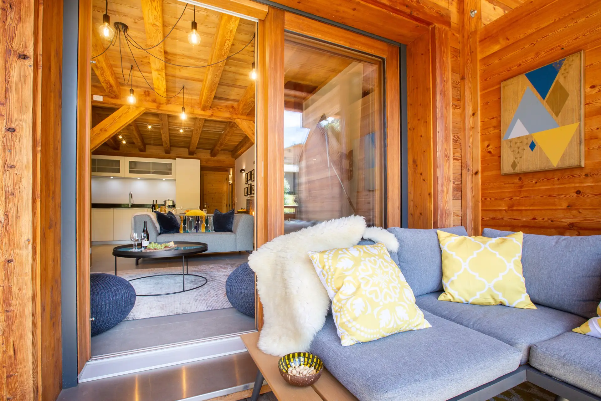 MM Petit Chalet Robin Outside And Living 28