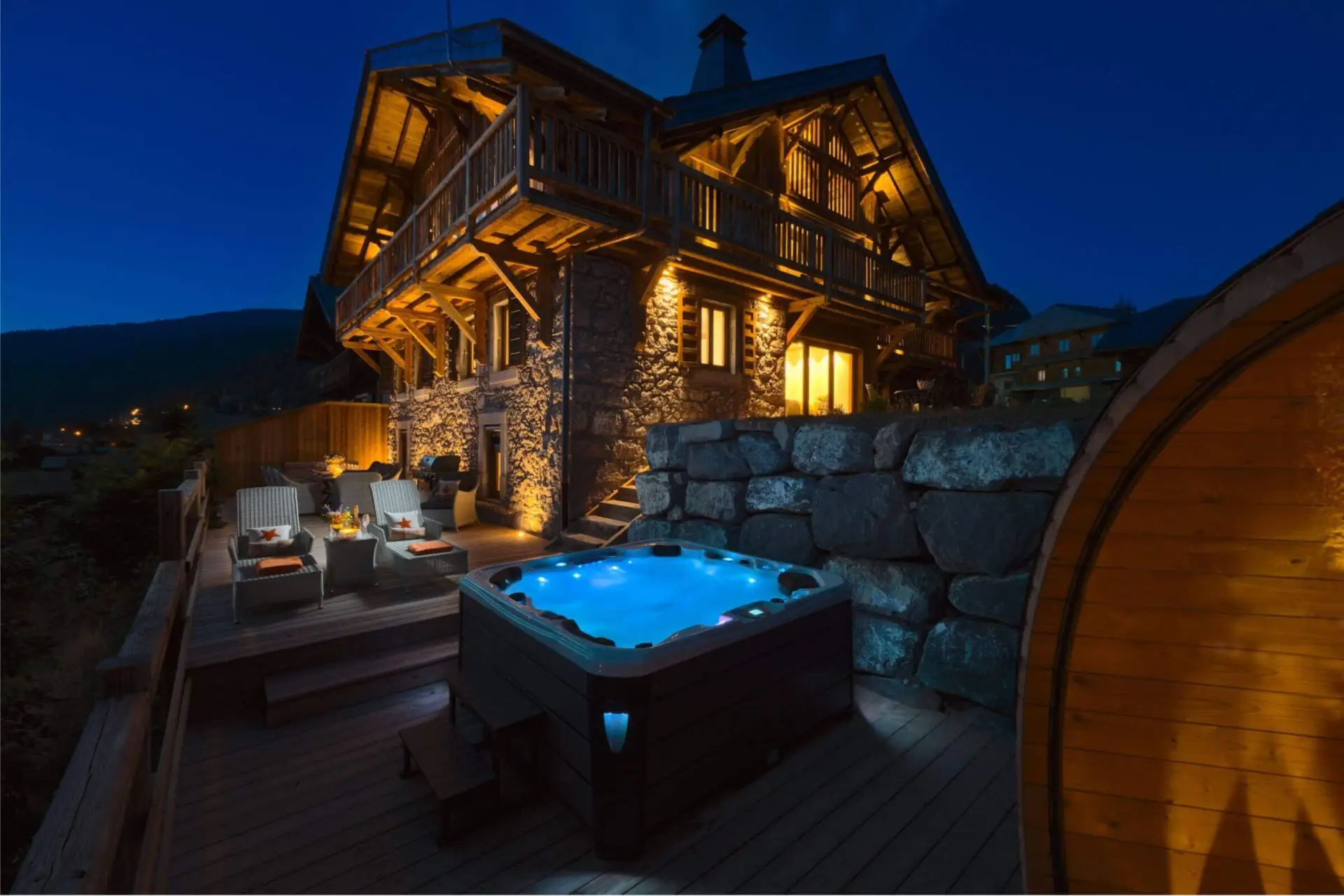 The Old Macaroni, Morzine